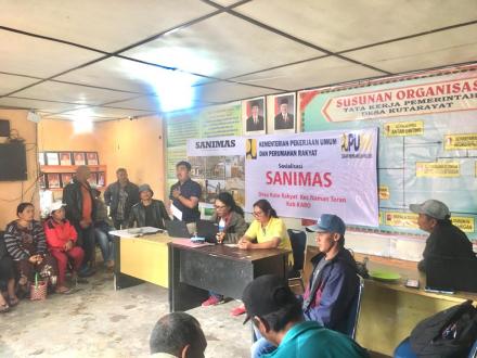 23 Rumah Tangga Warga Desa Kutarakyat Terima Sanimas
